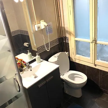 Barcelona Central Apartments *
